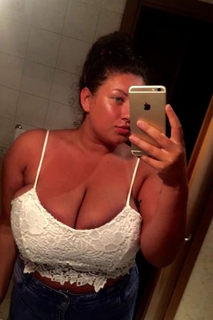 Je cherche un étalon endurant à Sète pour un plan hot qui explose tout Julie - rencontre-Soumise-Sète