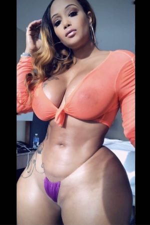 Fille black Marseille cherche mec pour baise discrete Amina - rencontre-Black-Marseille