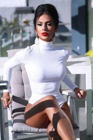 Rêveuse latina pressée Lucia - rencontre-MILF-Cherbourg-en-Cotentin