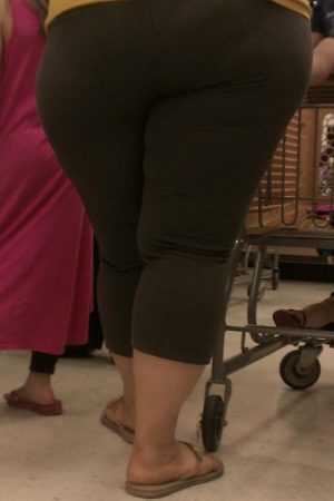 Elle chasse un mec qui tient la route, point barre Aurore - rencontre-Milf-Reims