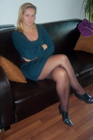 Léa - rencontre-Cougar-Nîmes