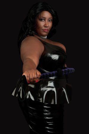 Maïmouna - rencontre-Milf-Metz