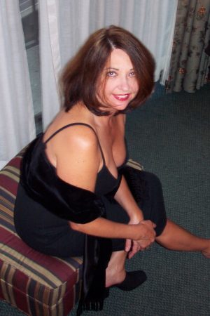 Lina - rencontre-Milf-Clermont-Ferrand